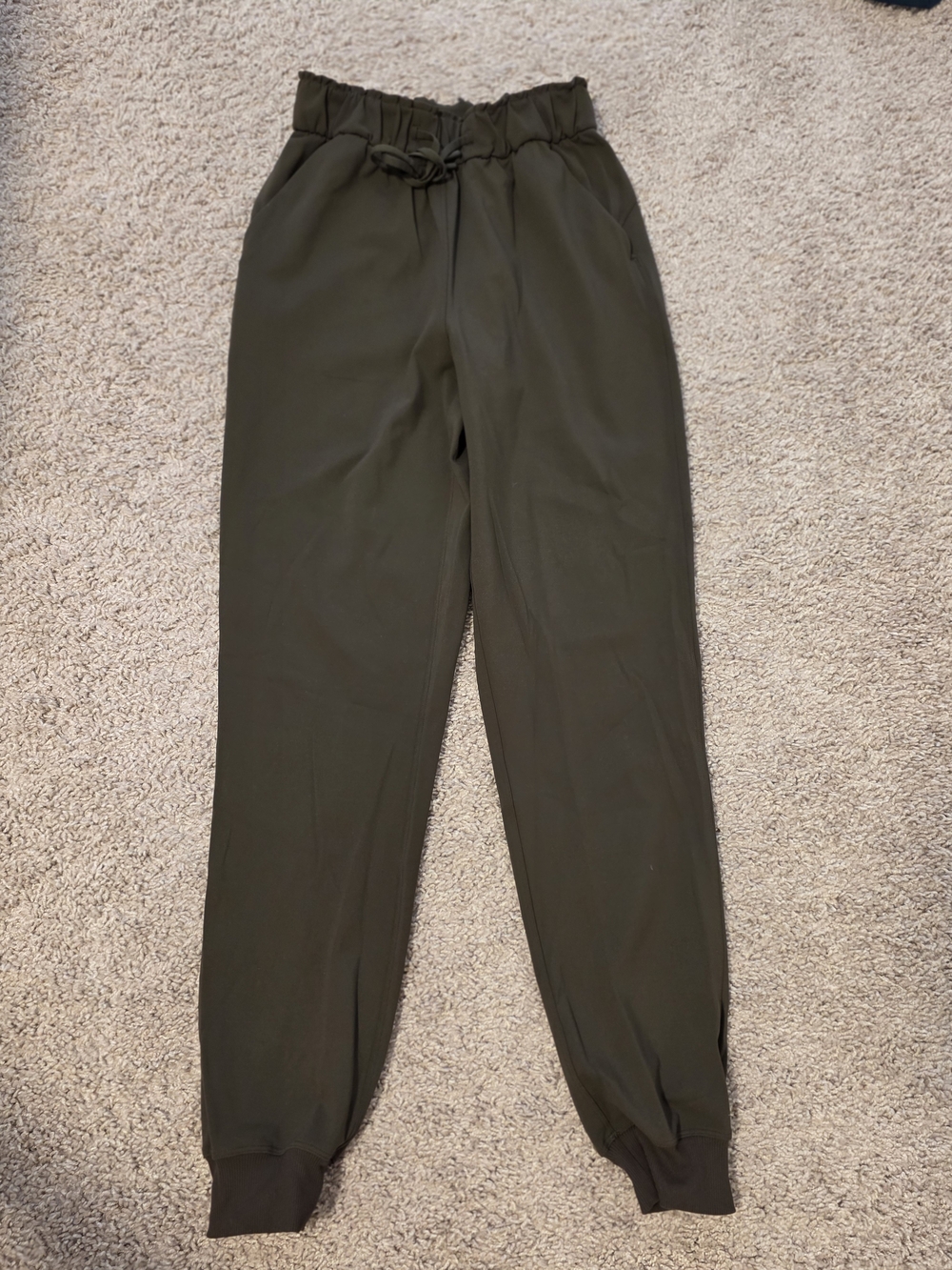 Lululemon - Jogger Pants